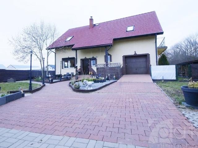 Dom na sprzedaż