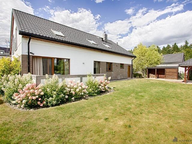 Dom na sprzedaż 5 pokoi białostocki, 240,62 m2, działka 753 m2