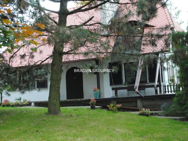 Dom na sprzedaż 5 pokoi bocheński, 260 m2, działka 2530 m2