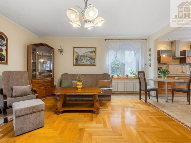 Dom na sprzedaż 5 pokoi Kalisz, 195,50 m2, działka 740 m2