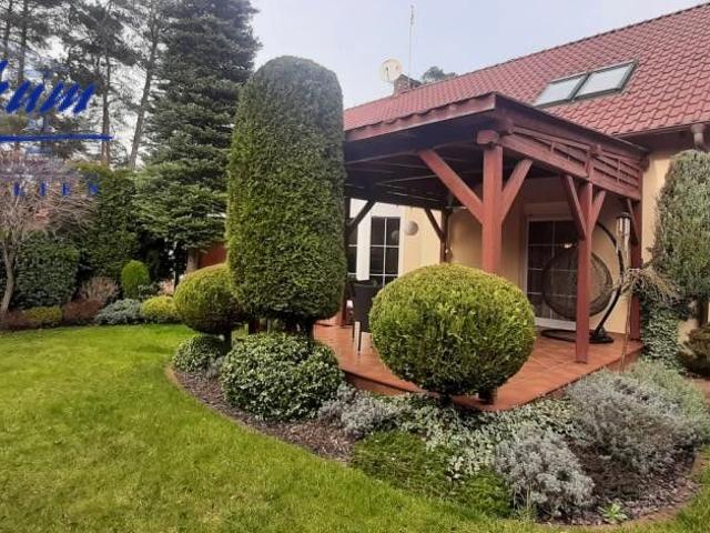 Dom na sprzedaż 5 pokoi Leszno, 160 m2, działka 371 m2