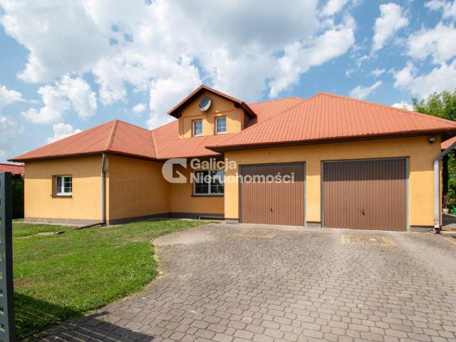Dom na sprzedaż 5 pokoi Rzeszów, 160 m2, działka 965 m2