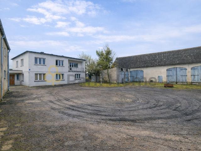 Dom na sprzedaż 5 pokoi śremski, 218 m2, działka 18335 m2