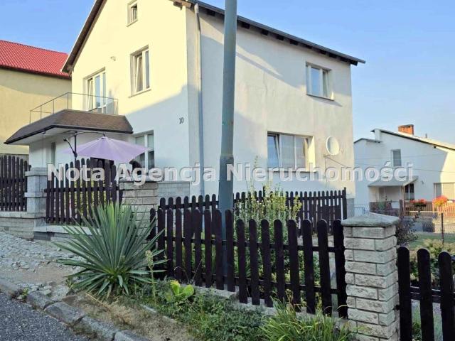 Dom na sprzedaż 5 pokoi Strzegom, 350 m2