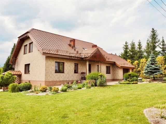 Dom na sprzedaż 5 pokoi wąbrzeski, 269 m2, działka 4785,800 m2