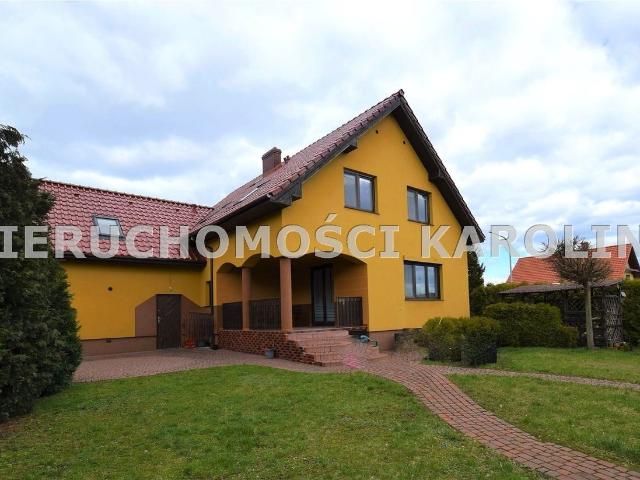 Dom na sprzedaż 6 pokoi Piła, 241 m2, działka 1553 m2