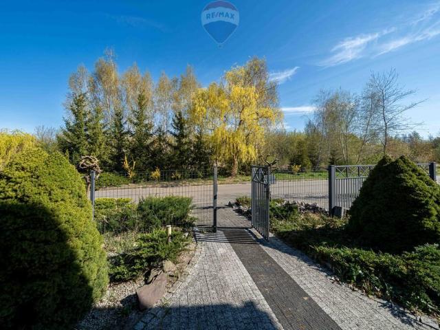 Dom na sprzedaż 6 pokoi poznański, 240 m2, działka 686 m2