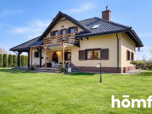 Dom na sprzedaż 6 pokoi rzeszowski, 190,63 m2, działka 1113 m2