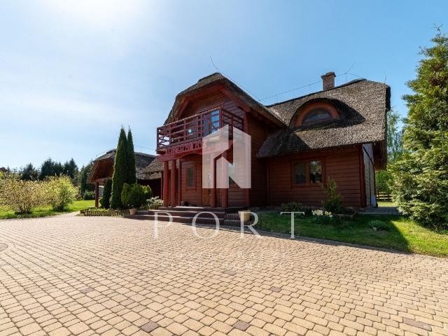 Dom na sprzedaż 6 pokoi wejherowski, 235 m2, działka 3040 m2