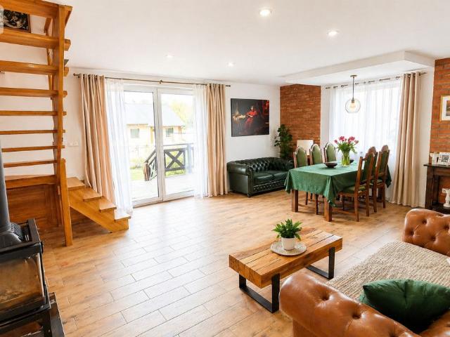 Dom na sprzedaż 6 pokoi świecki, 193 m2, działka 790 m2