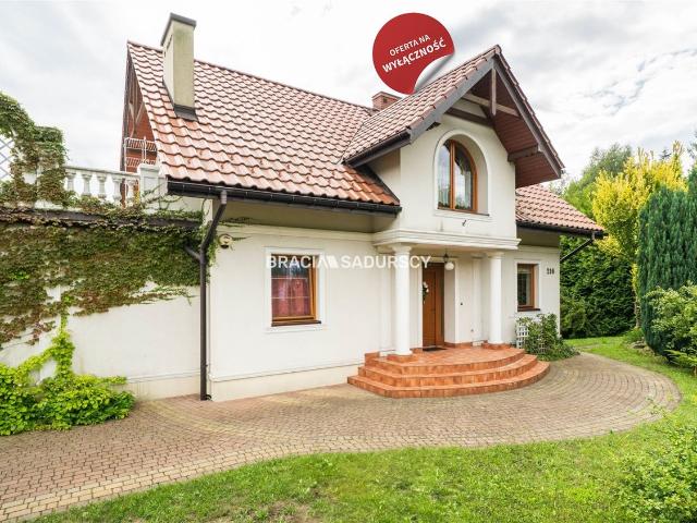 Dom na sprzedaż 6 pokoi wielicki, 220 m2, działka 1400 m2
