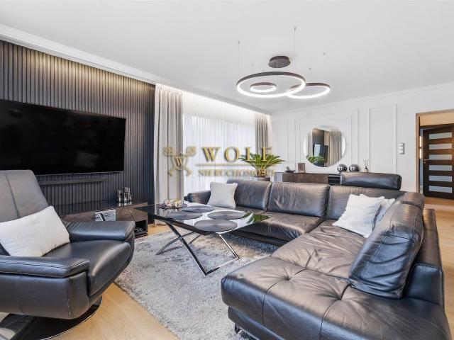 Dom na sprzedaż 6 pokoi Zabrze, 303,50 m2, działka 710 m2
