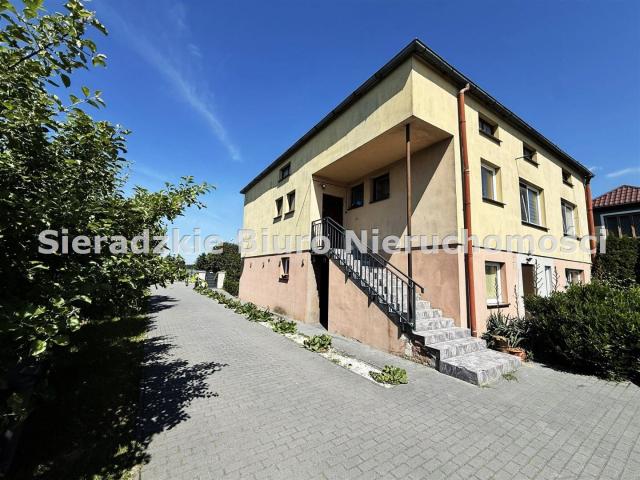 Dom na sprzedaż 7 pokoi Sieradz, 300 m2, działka 793 m2