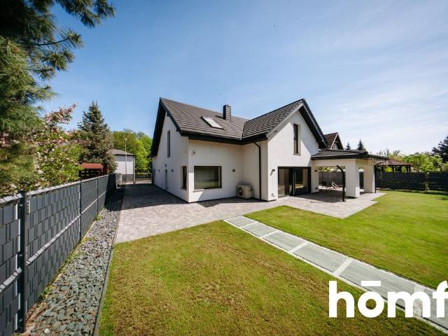 Dom na sprzedaż 7 pokoi toruński, 230 m2, działka 858 m2
