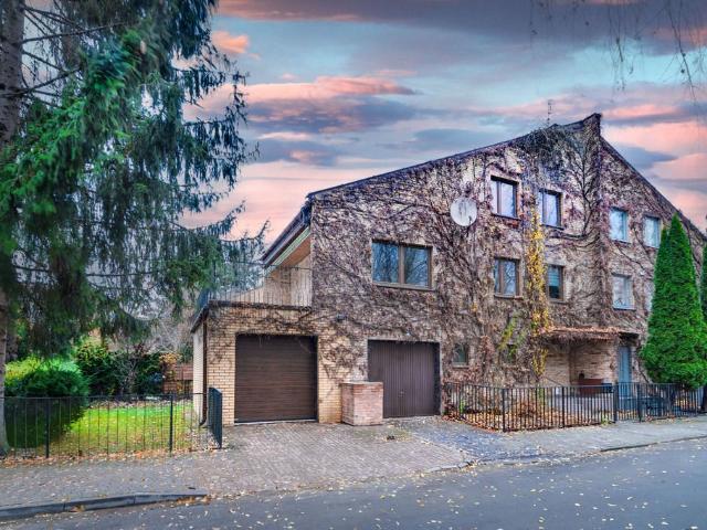 Dom na sprzedaż 7 pokoi Warszawa Praga Południe, 238,80 m2, działka 283 m2