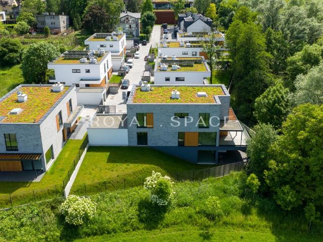 Dom na sprzedaż 9 pokoi Kraków Zwierzyniec, 377,62 m2, działka 604 m2
