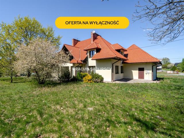 Dom na sprzedaż 10 pokoi wielicki, 620 m2, działka 24,560 m2