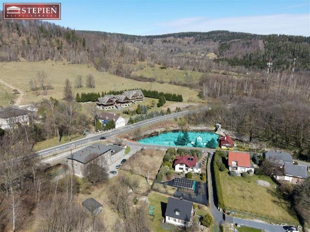 Dom na sprzedaż 10 pokoi Piechowice, 432 m2, działka 1613 m2