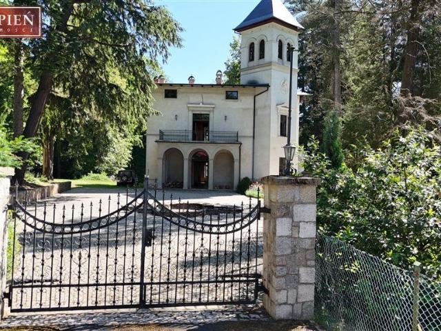Dom na sprzedaż 17 pokoi Kowary, 1373 m2