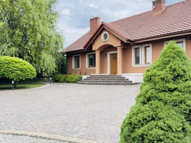 Dom na sprzedaż
