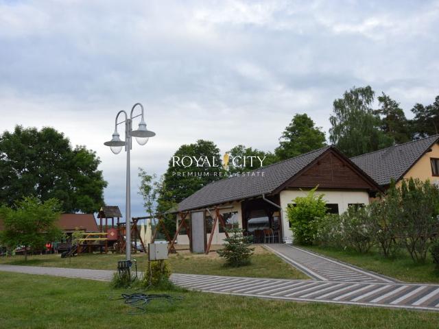 Dom na sprzedaż 22 pokoi Poznań, 8000 m2, działka 8000 m2