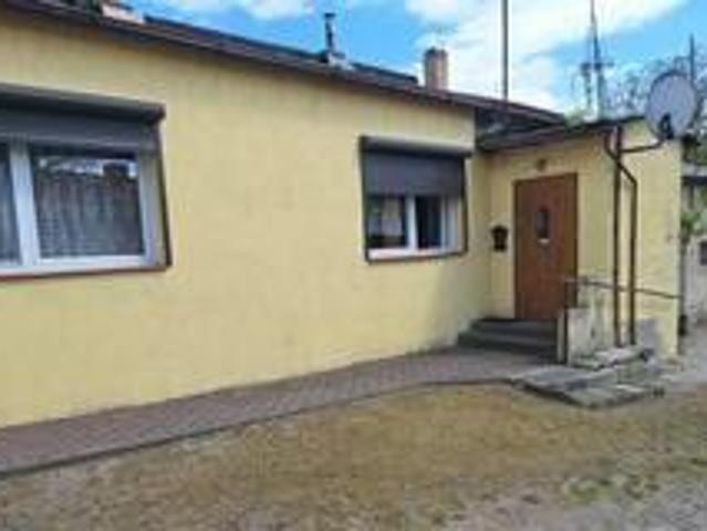 Dom na sprzedaż + 3 budynki gospodarcze
