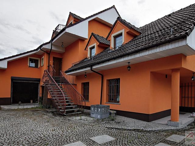 Dom sprzedam, Jelenia Góra, 380 m2, cena: 1 460 000 zł