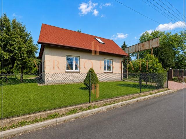Dom po remoncie 160 m² z garażem i spokojną okolicą