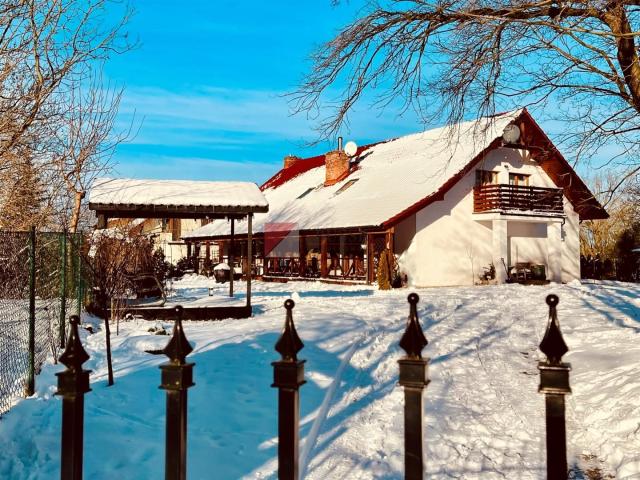 Dom, Police, 310.00 m², sprzedam dom