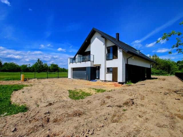 Dom, Rudna Mała, 204.55 m², sprzedam dom