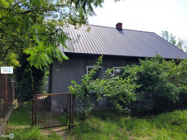 Dom w Działoszycach z potencjałem, 60 m2, działka 565 m2
