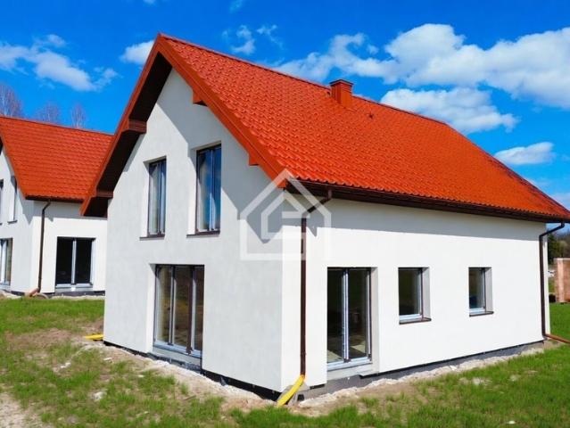 Dom w Malinówkach 31 z garażem i dużą jadalnią polecam!