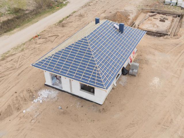 Polecam dom w otoczeniu natury z pełną swobodą aranżacji