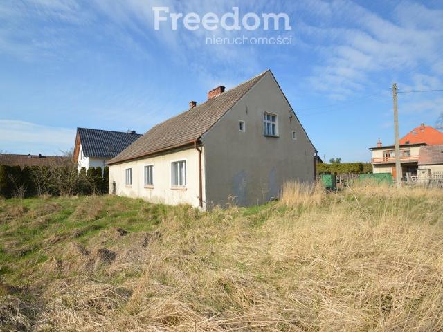 Dom wolnostojący 162 m² z dużą działką 800 m², do remontu