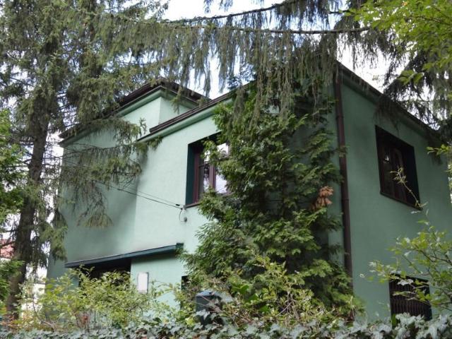 Dom wolnostojący 174 m², ogród, świetna lokalizacja polecam!