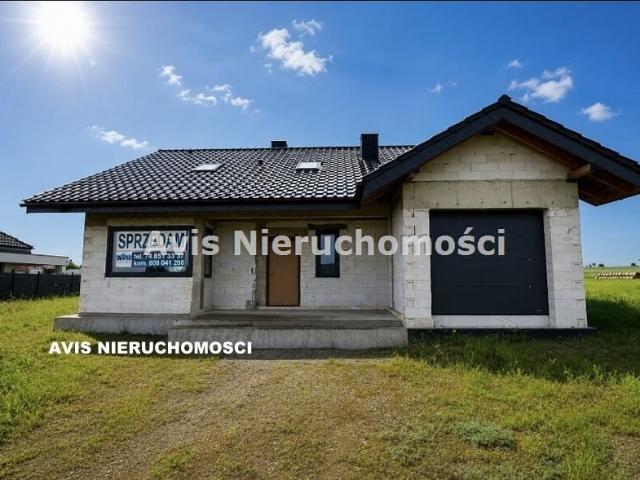 Dom wolnostojący 125 m2 na dużej działce 900 m2 w Strzegomiu