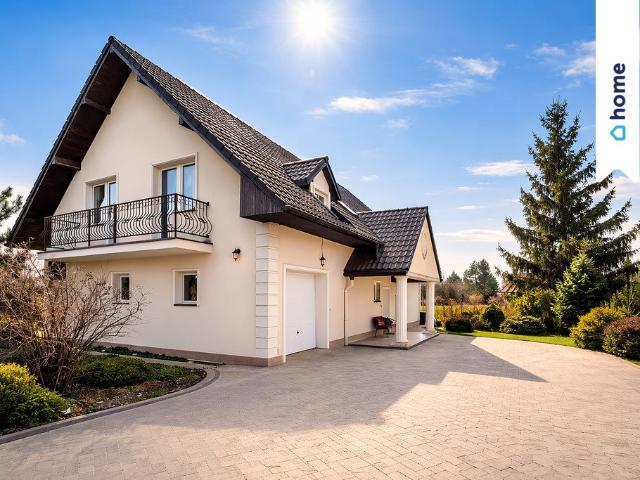 Dom wolnostojący 240 m² z ogrodem i garażem