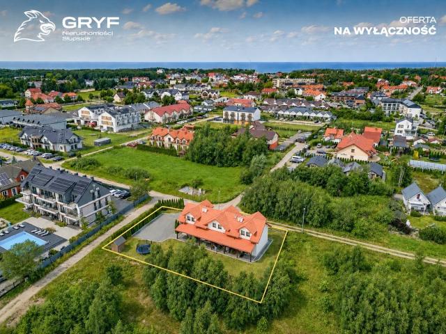 Dom, Ustka, Bluszczowa, 235.44 m², sprzedam dom