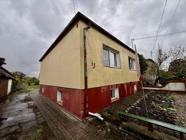 Dom z 6 pokojami i dużym potencjałem inwestycyjnym