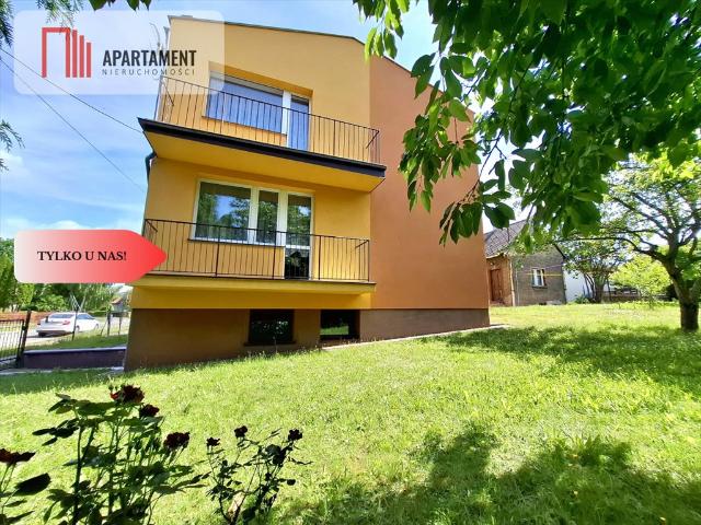 Dom z 2 niezależnymi mieszkaniami 180 m² z garażem