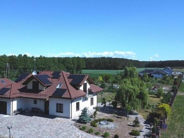 Dom z własną winiarnią, blisko lasu, Kopanino