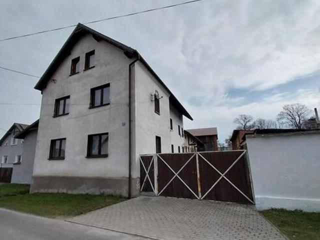 Dom z zabudową gospodarczą w spokojnej wsi! Pilszcz