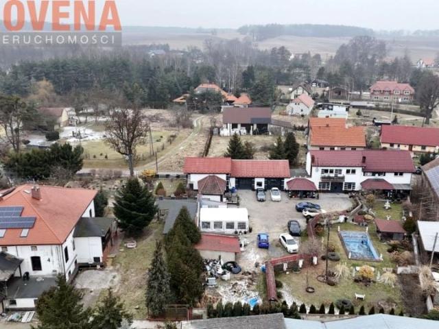 Dom z częścią usługową 520 m², Świerzów