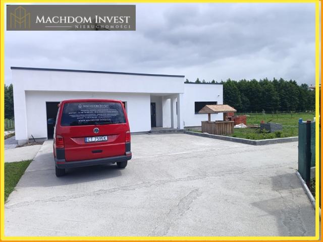 Dom z dużym stawem i ogrodem 170m2 w Rusinowie
