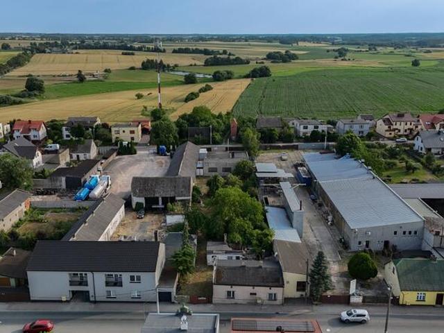 | Dom z dużą działką 1400 m² w centrum Kiszkowa |