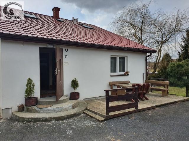 Dom z dużą działką i budynkiem gospodarczym w Cianowicach
