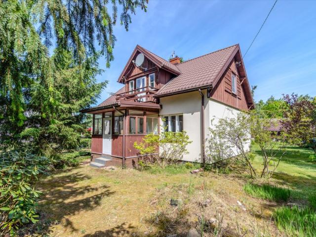 Dom z dużą działką i potencjałem aranżacyjnym