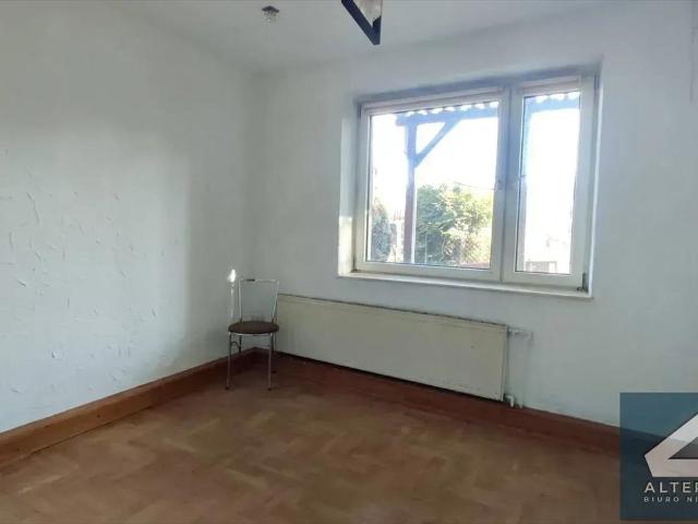 Dom z ogrodem i garażem do remontu w Swoszowicach