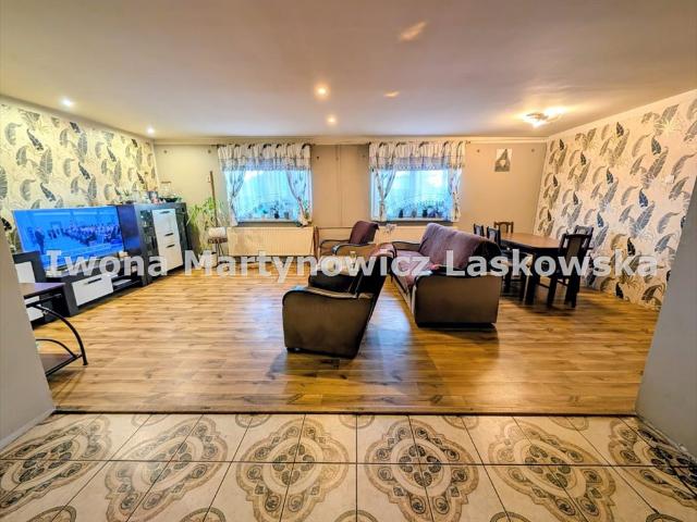 Dom z ogródkiem, 154 m2, ekonomiczne ogrzewanie, Krzelów