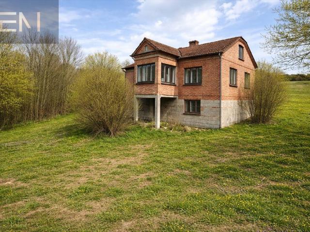 Dom z potencjałem, 95 m2, działka 0,667 ha, Zawadka